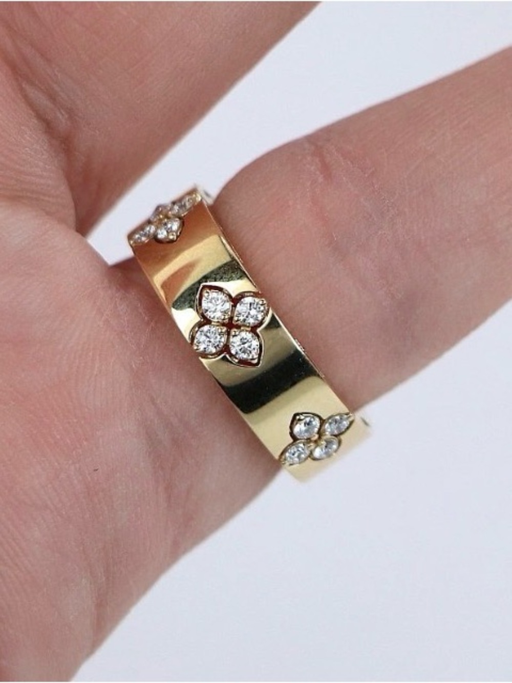 Roberto Coin 18K Gold Diamond Love In Verona 4.5mm Ring Size 6.5 Hidden Ruby